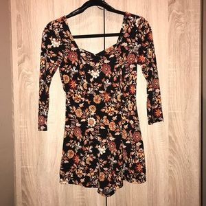 Women’s cross back romper (forever 21)